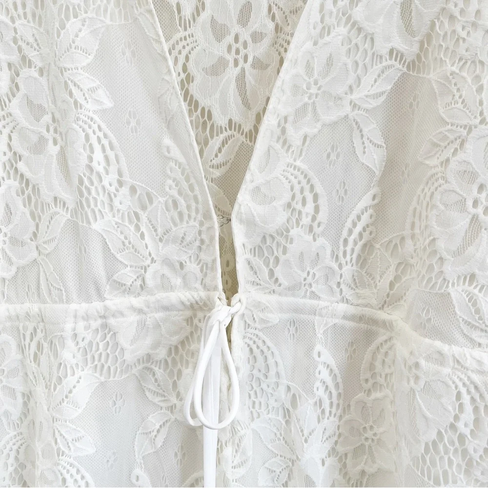 Show Me Your Mumu Lace Roxy Romper Size Large - Picture 8 of 8